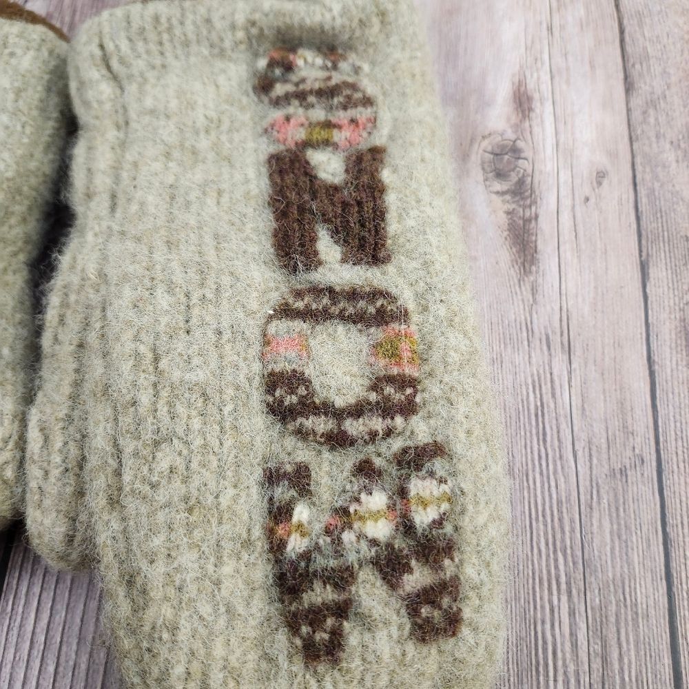Wool felted hand crafted i love snow mittens Sz M/L - Picture 4 of 7